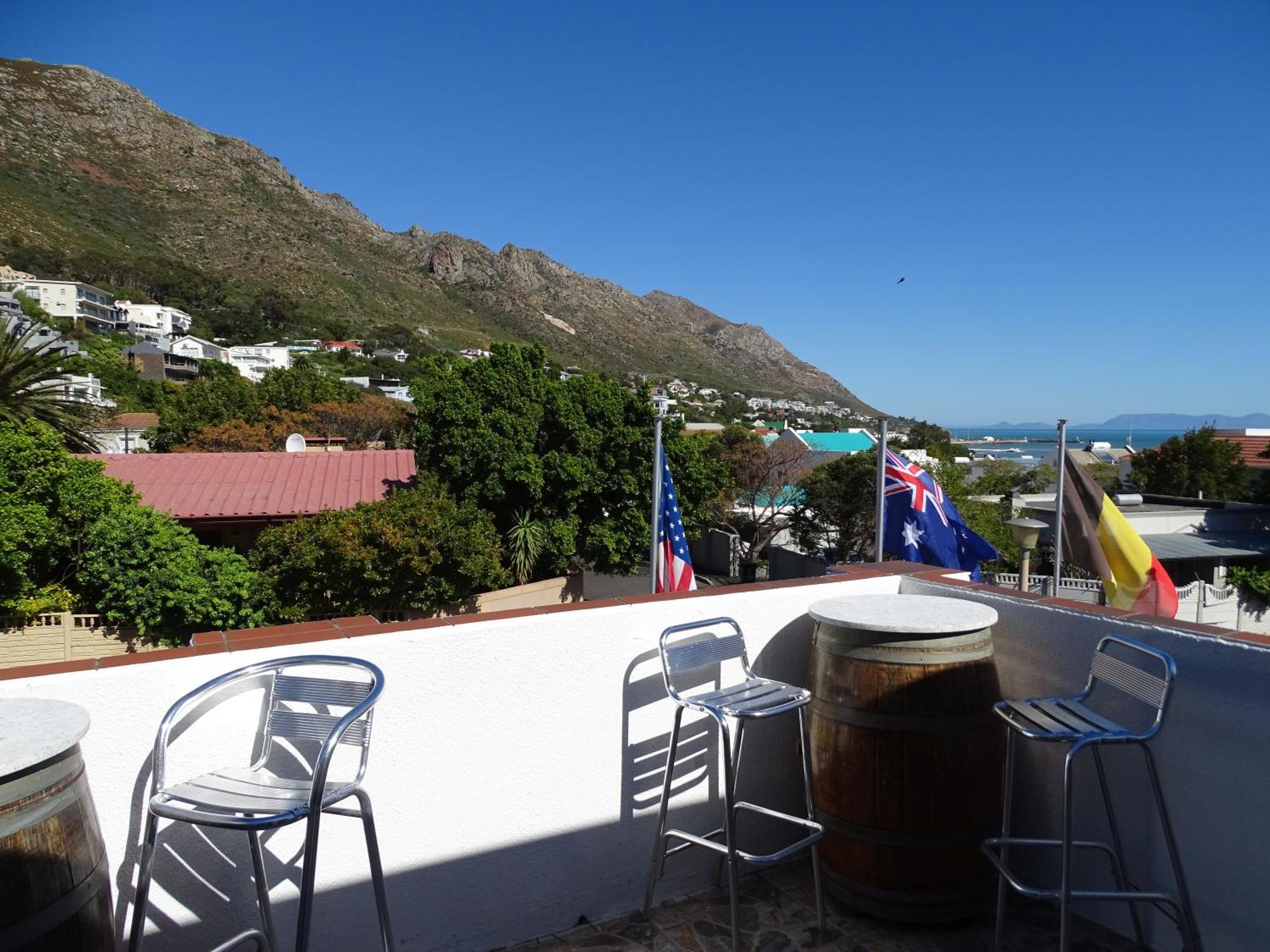 Big Skies Guesthouse Gordons Bay Exterior photo